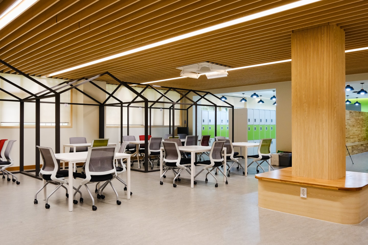 무룡고 교과교실 - Interior View